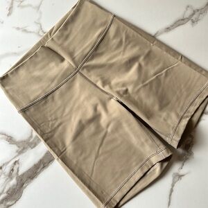 Aritzia TnAction biker shorts